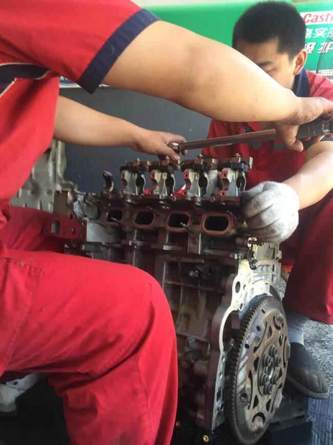 汽車玻璃水噴出來沒勁是怎么回事？