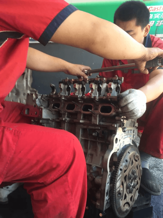 濟(jì)南奔馳汽車(chē)保養(yǎng)的注意事項(xiàng)?
