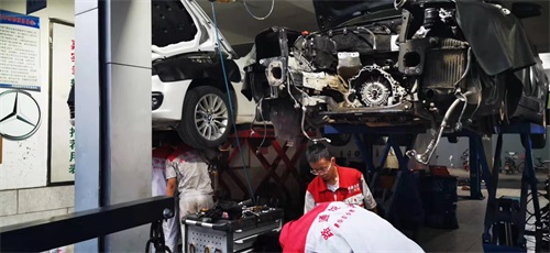 濟(jì)南沃爾沃汽車(chē)維修哪家好，汽車(chē)凹陷可以上哪維修？