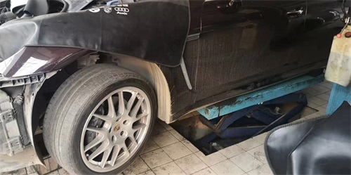 汽車后視鏡上小圓鏡要不要裝？